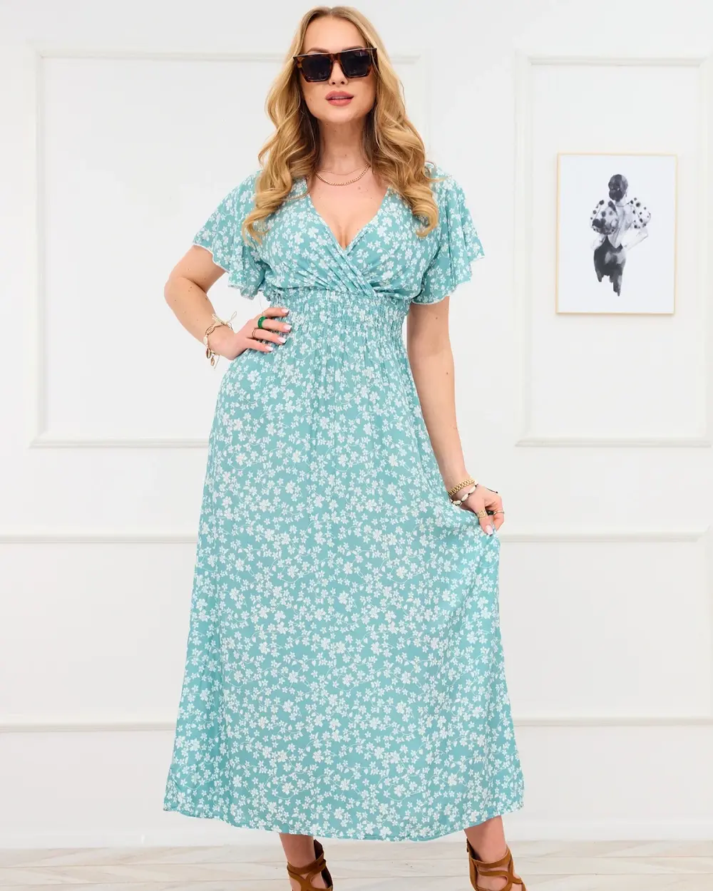 Resti Long green women's dress with floral motif - Clothing