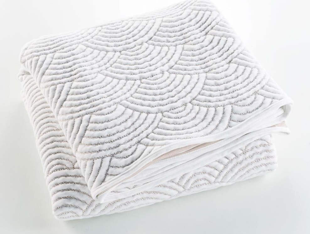 Bílý/béžový set přehozu a povlaku na polštář jersey 220x240 cm Cassandra – douceur d'intérieur