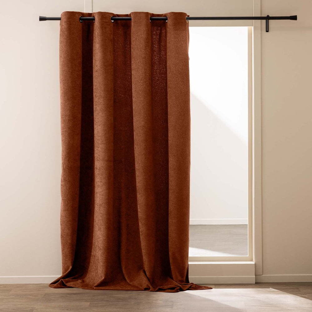 Závěs z materiálu bouclé v terakotové barvě 140x260 cm Winona – douceur d'intérieur