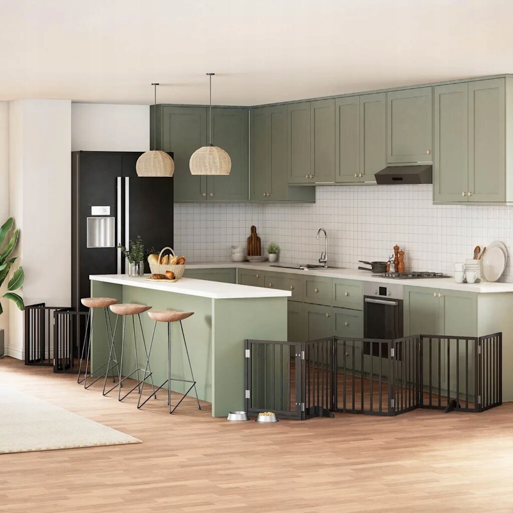 Zábrana pro psy s dvířky skládací 15 panelů černá 750 cm topol Černý 315554