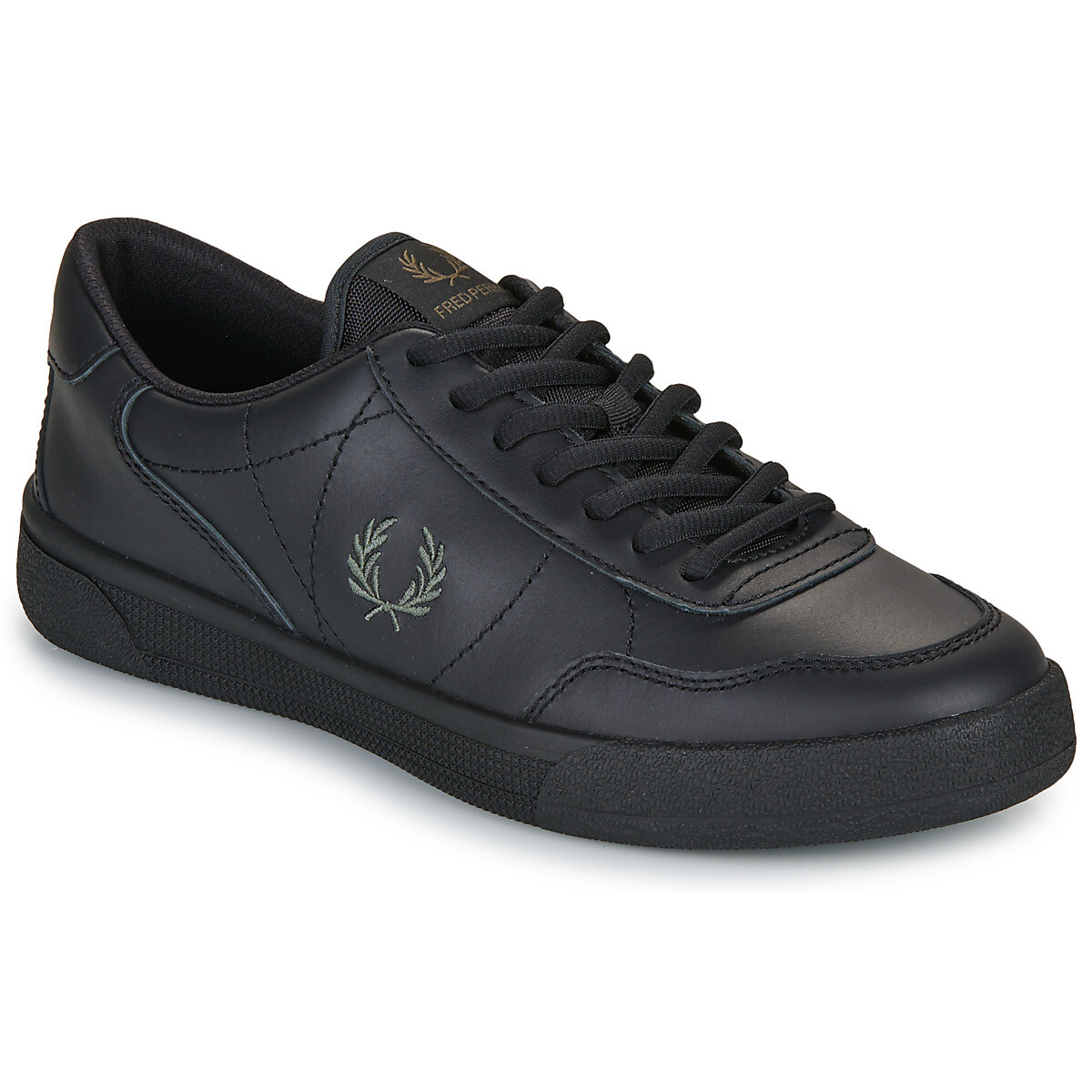 Fred Perry  B11 LEATHER  Černá