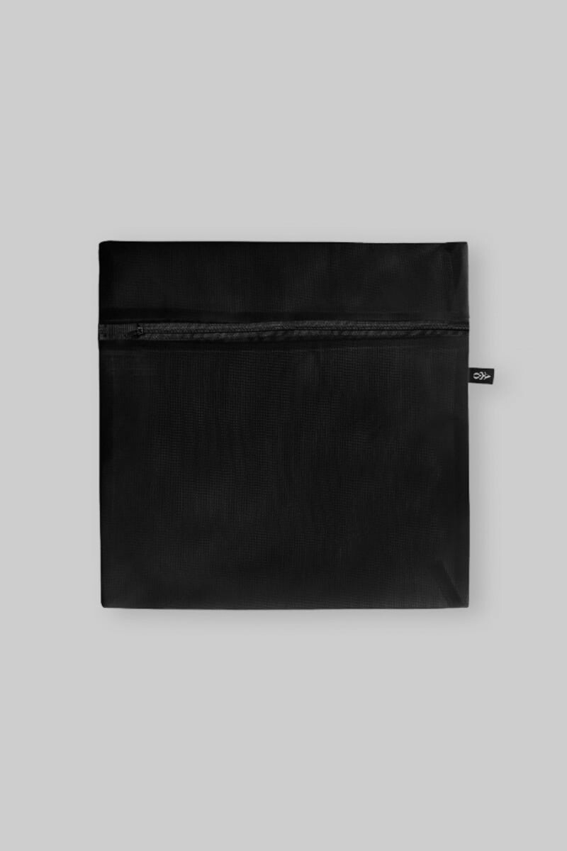 Černá kapsa na praní s uzávěrem Washing Bag