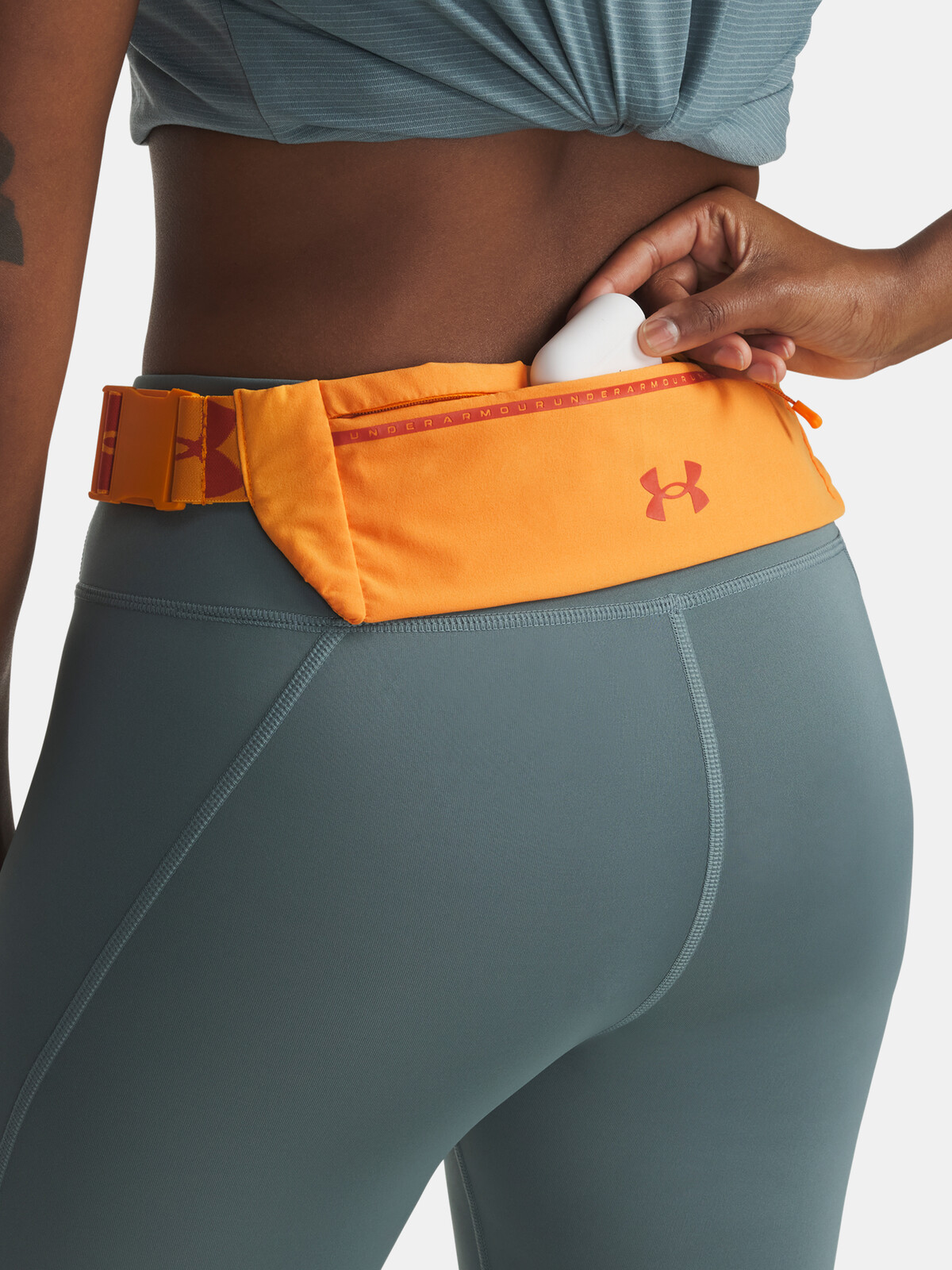 Unisexová taška Under Armour UA Velociti Run Belt-ORG - unisex