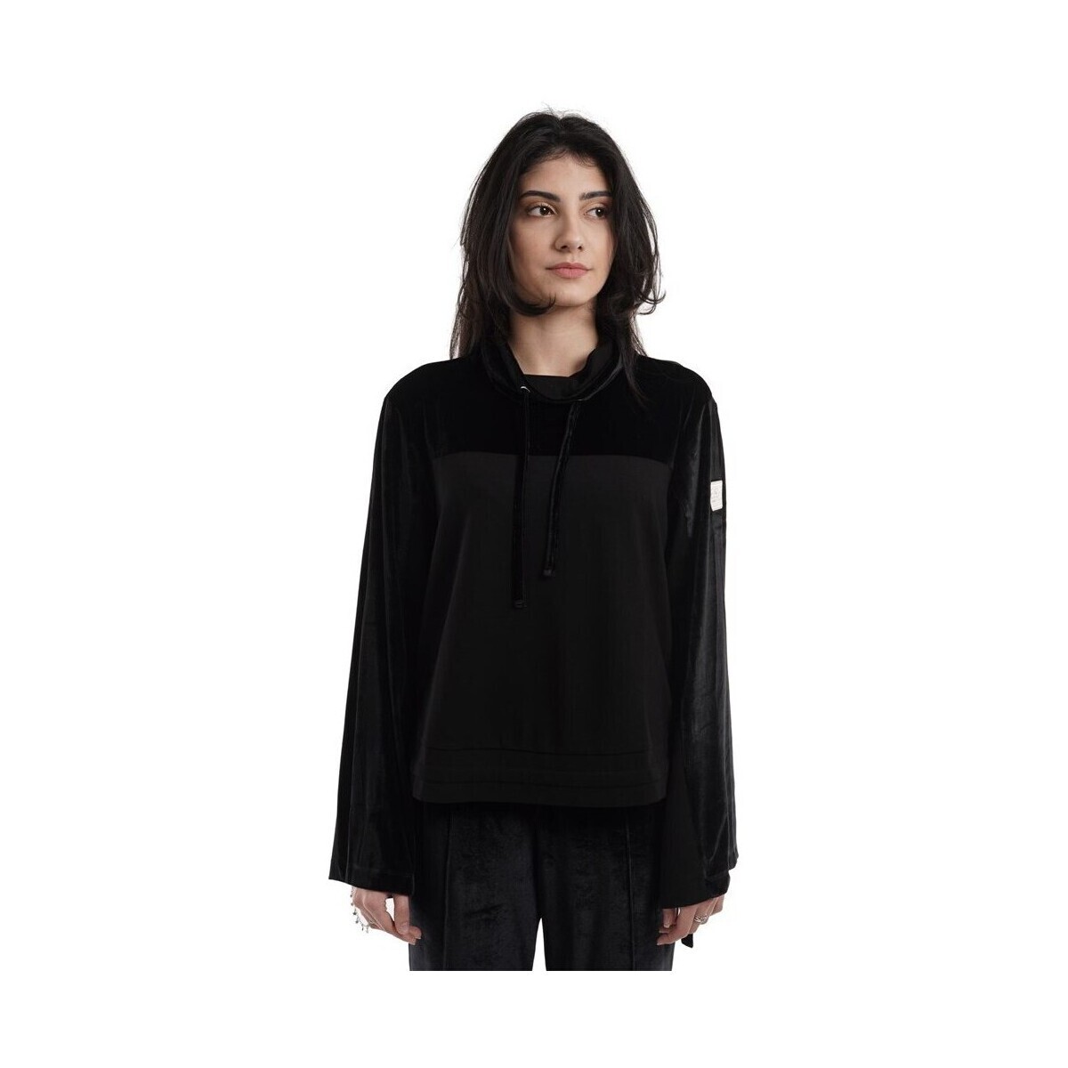 Emporio Armani  Train Athletic  Černá