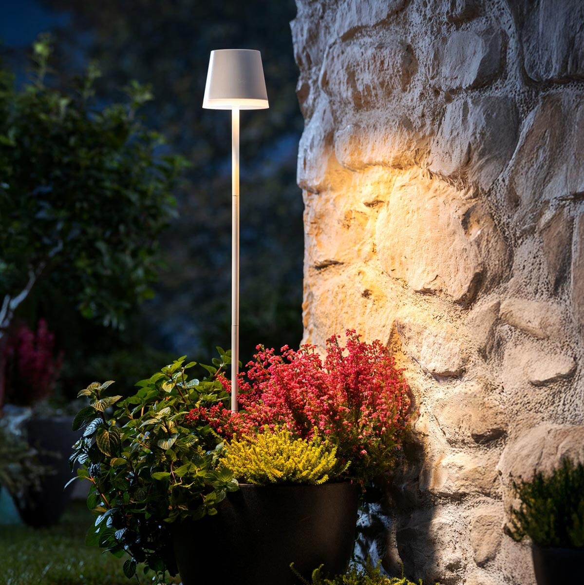 Solární zahradní lampa 2v1