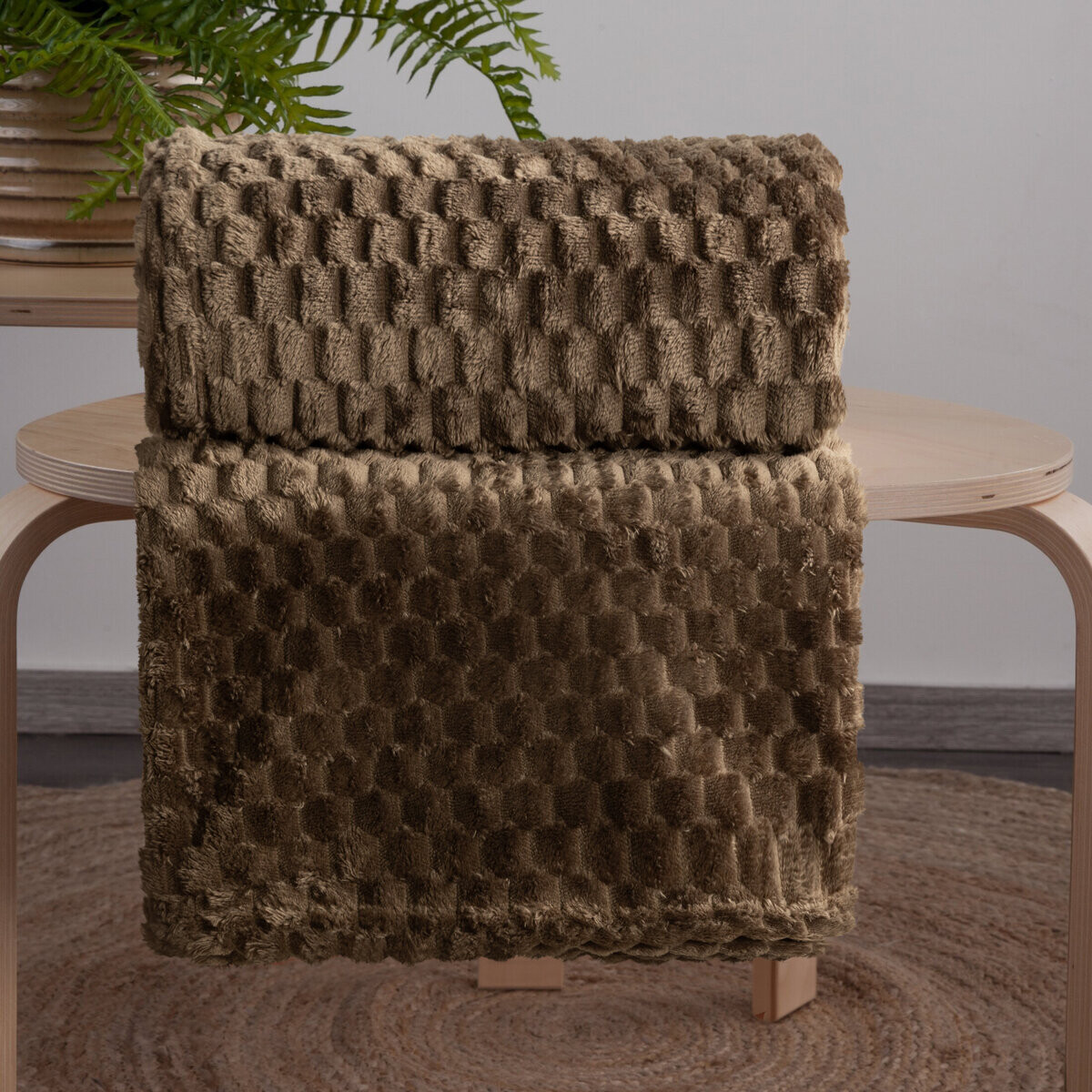Přehoz na křeslo - sedačku FLANELA hnědá 70x160 cm Mybesthome
