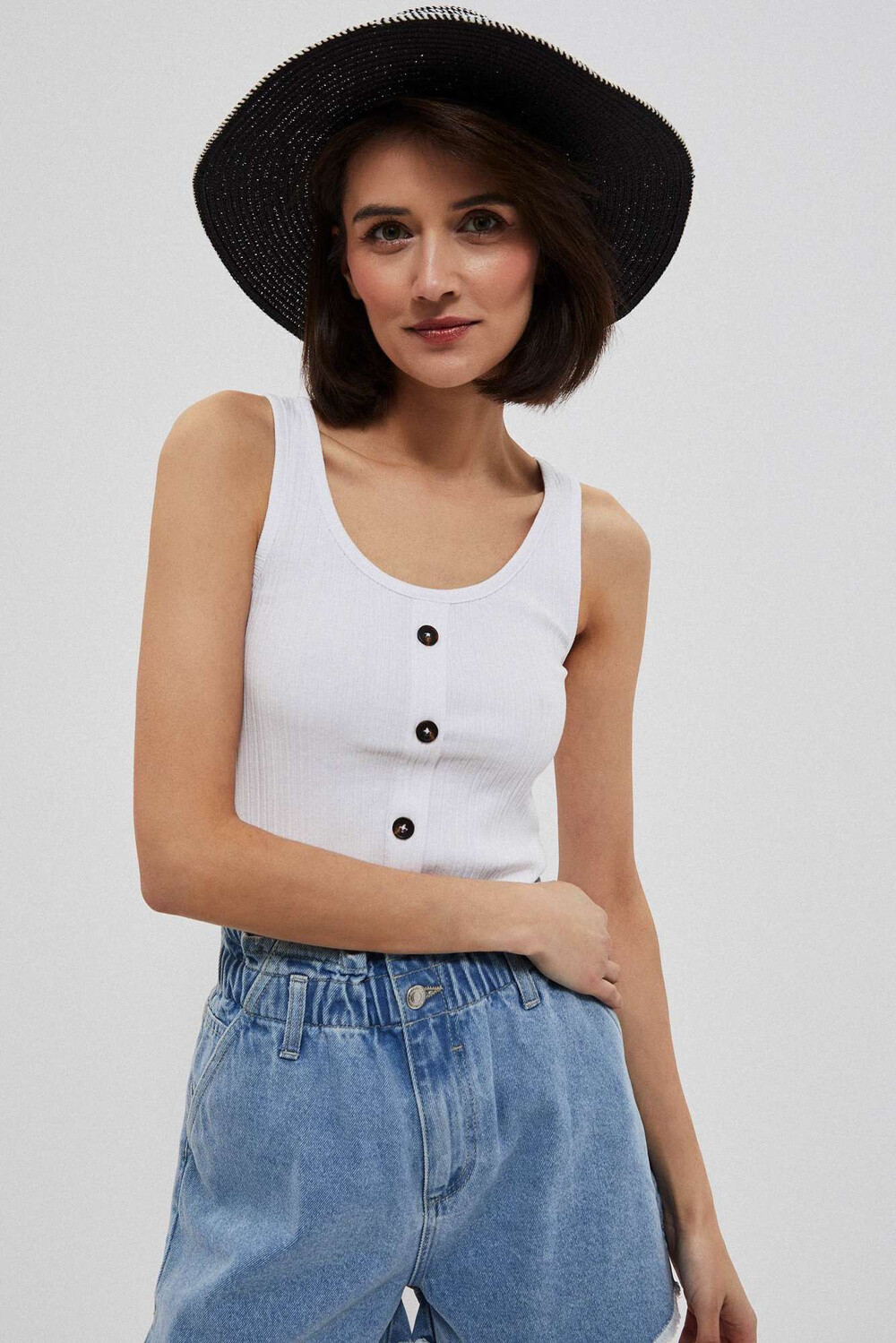 Marisse Straw hat with a decorative ribbon