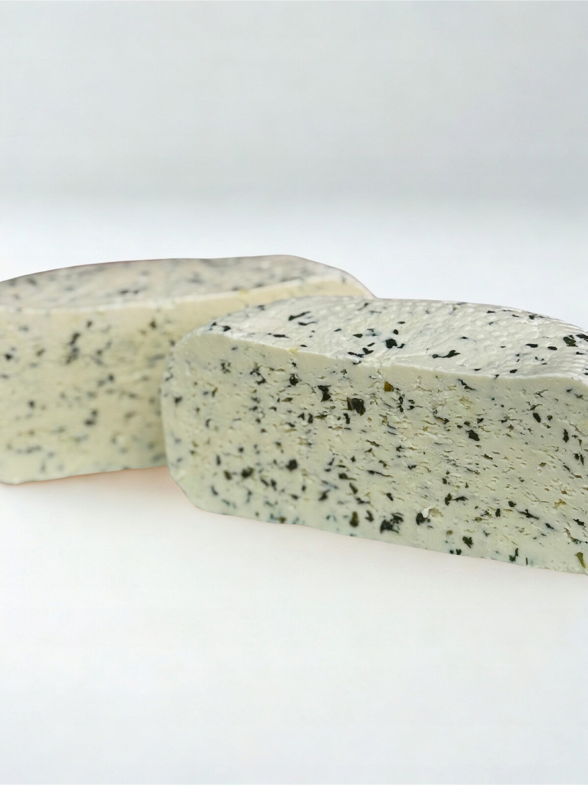 Netupský korycinský sýr „swojski“ s Medvědím Česnekem, cca 1 kg, Certifikát.