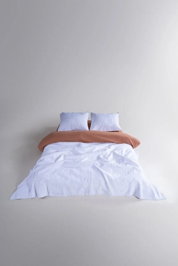 Bílý set přehozu a povlaku na polštář z žakáru 240x260 cm Jacquard – Mila Home Luxury