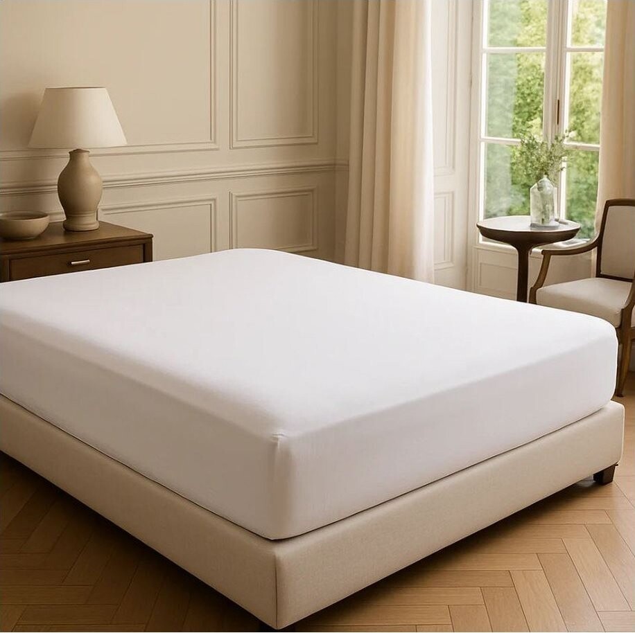 Bílé napínací prostěradlo z bavlny Renforcé 200x180 cm Ranforce – Mila Home Luxury