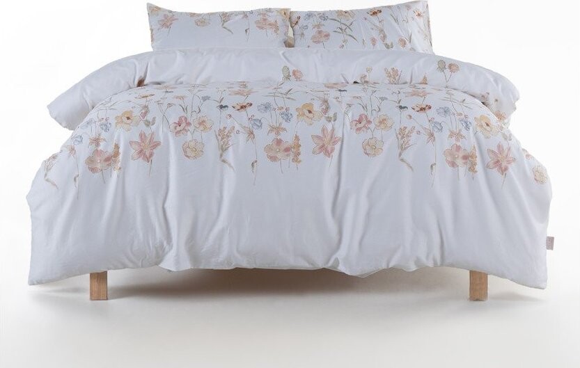 Bílé povlečení na dvoulůžko/prodloužené z bavlněného saténu 240x220 cm Ivory Garden Floral – Mila Home Luxury