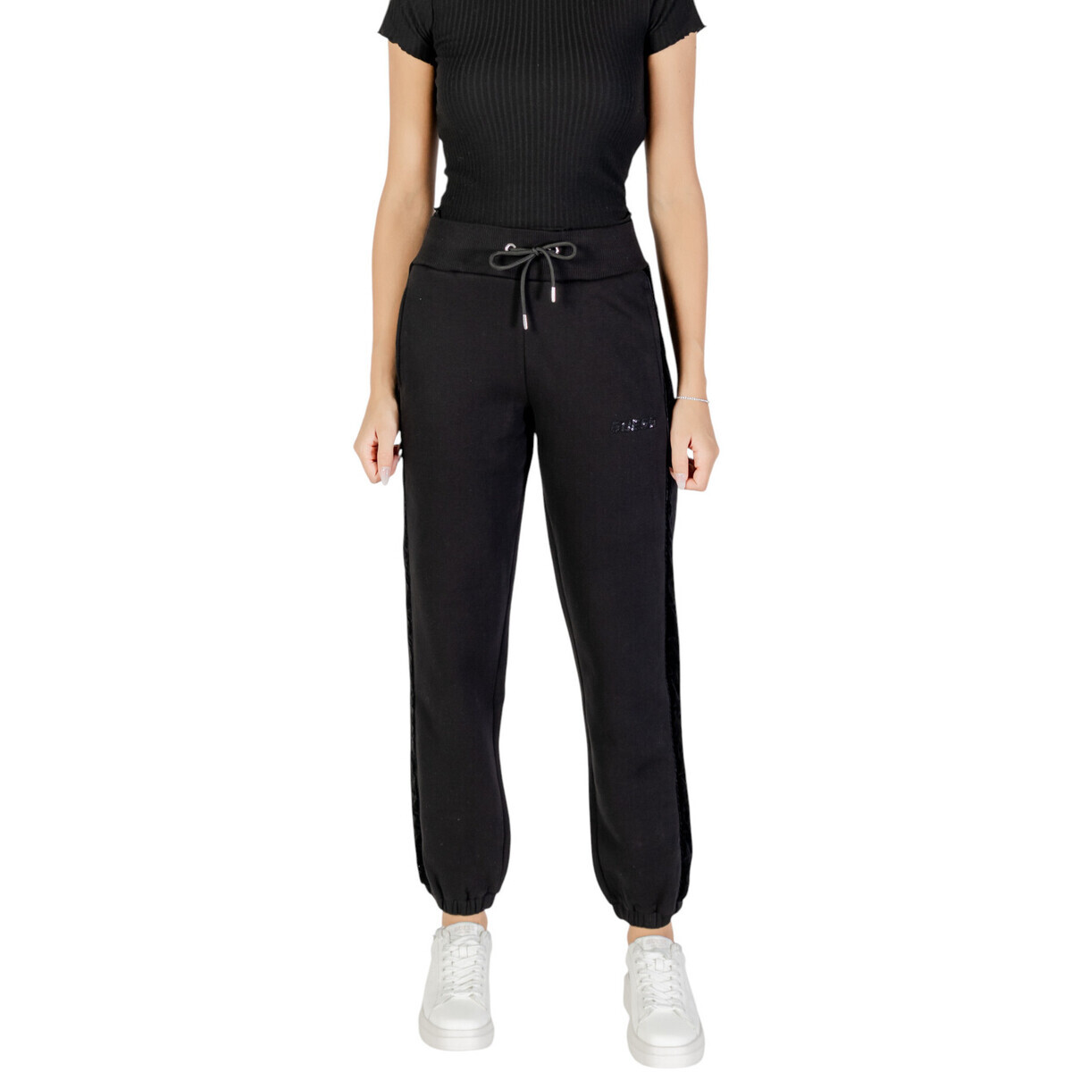 Guess  AELIA JOGGER V5BB10 KB681  Černá