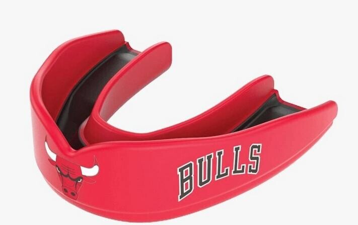 Shock Doctor 8302 Youth chránič zubů Basketball Chicago Bulls