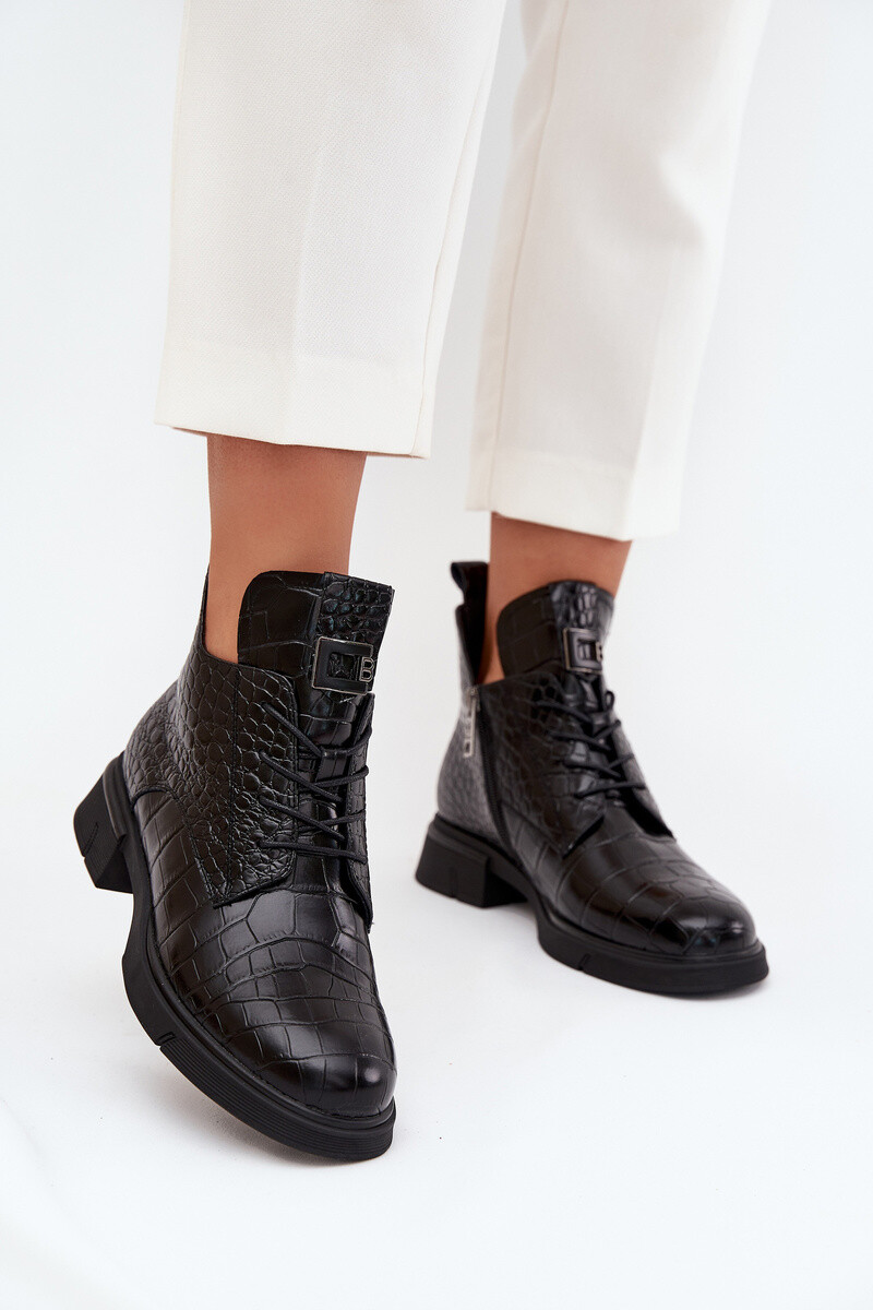 Kožené kotníkové boty s dekorativním ražením Oteplené Vinceza