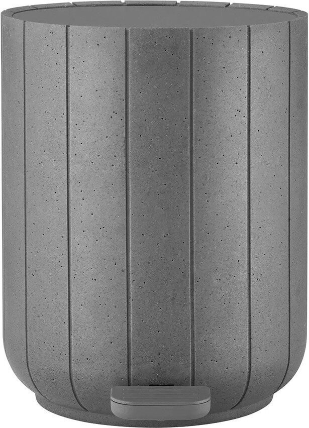 Šedý nášlapný odpadkový koš z polyresinu 3 l Kua – Blomus