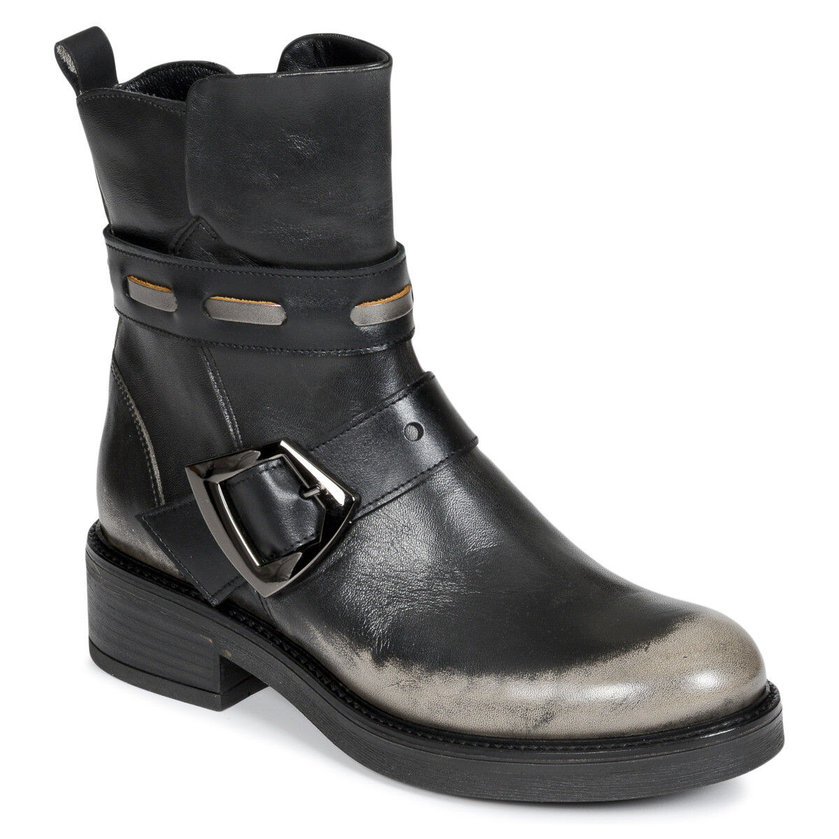 Casta  MARE  Černá