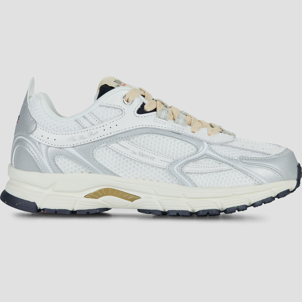 Mercer Amsterdam  The Re-Run Track   Field  Bílá