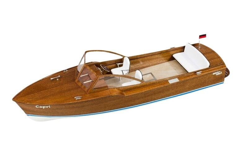 Aero-Naut stavebnice sportovní lodi Capri