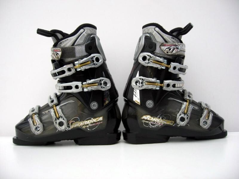 Nordica Použité lyžáky Sportmachine 255 mm