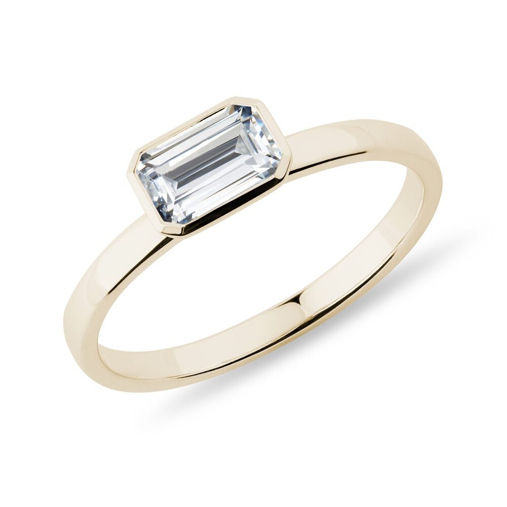 Zlatý prsten s lab grown emerald diamantem KLENOTA