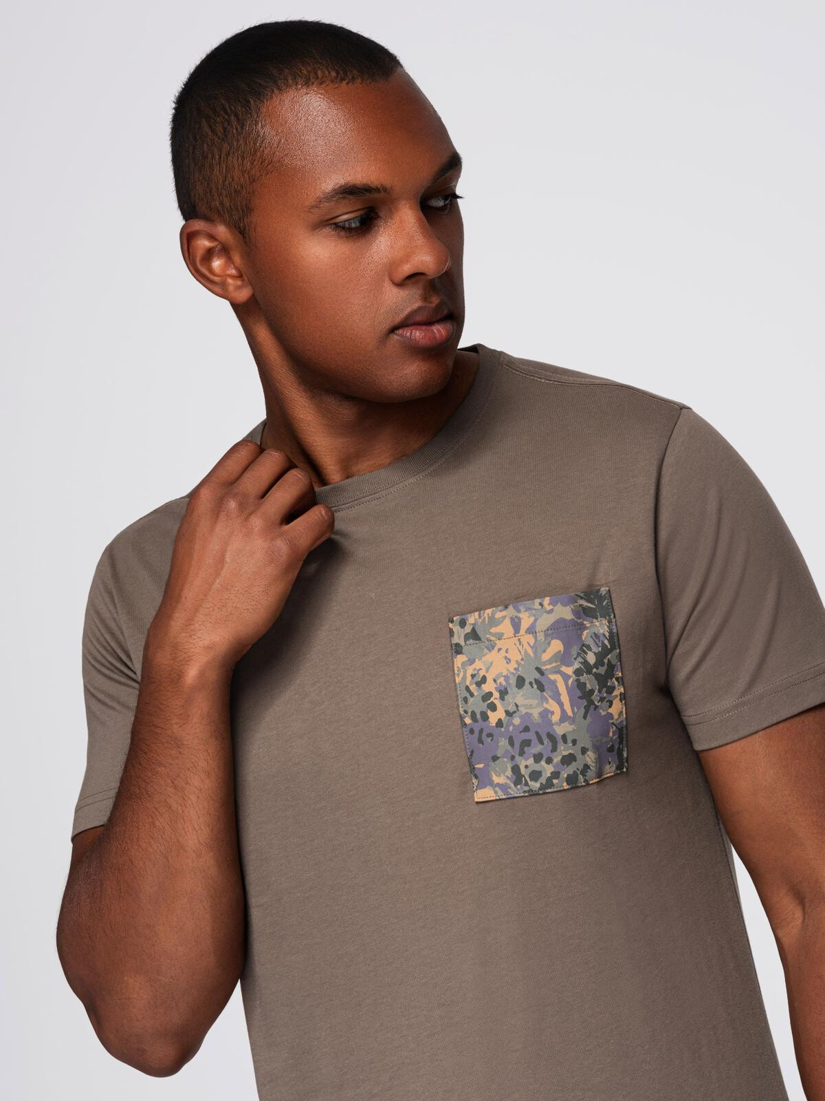 Ombre Men's cotton t-shirt with printed pocket - dark olive