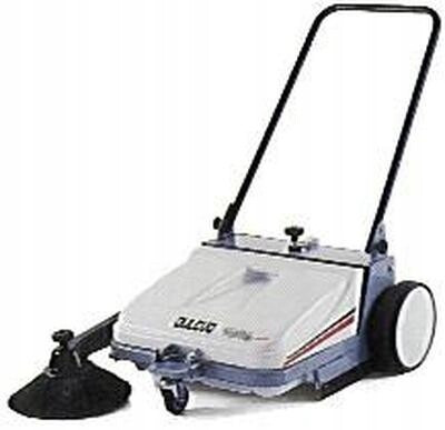 Manuální Zametací Stroj Spark 700 M