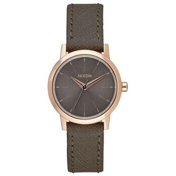 Nixon  Kenzi  ruznobarevne