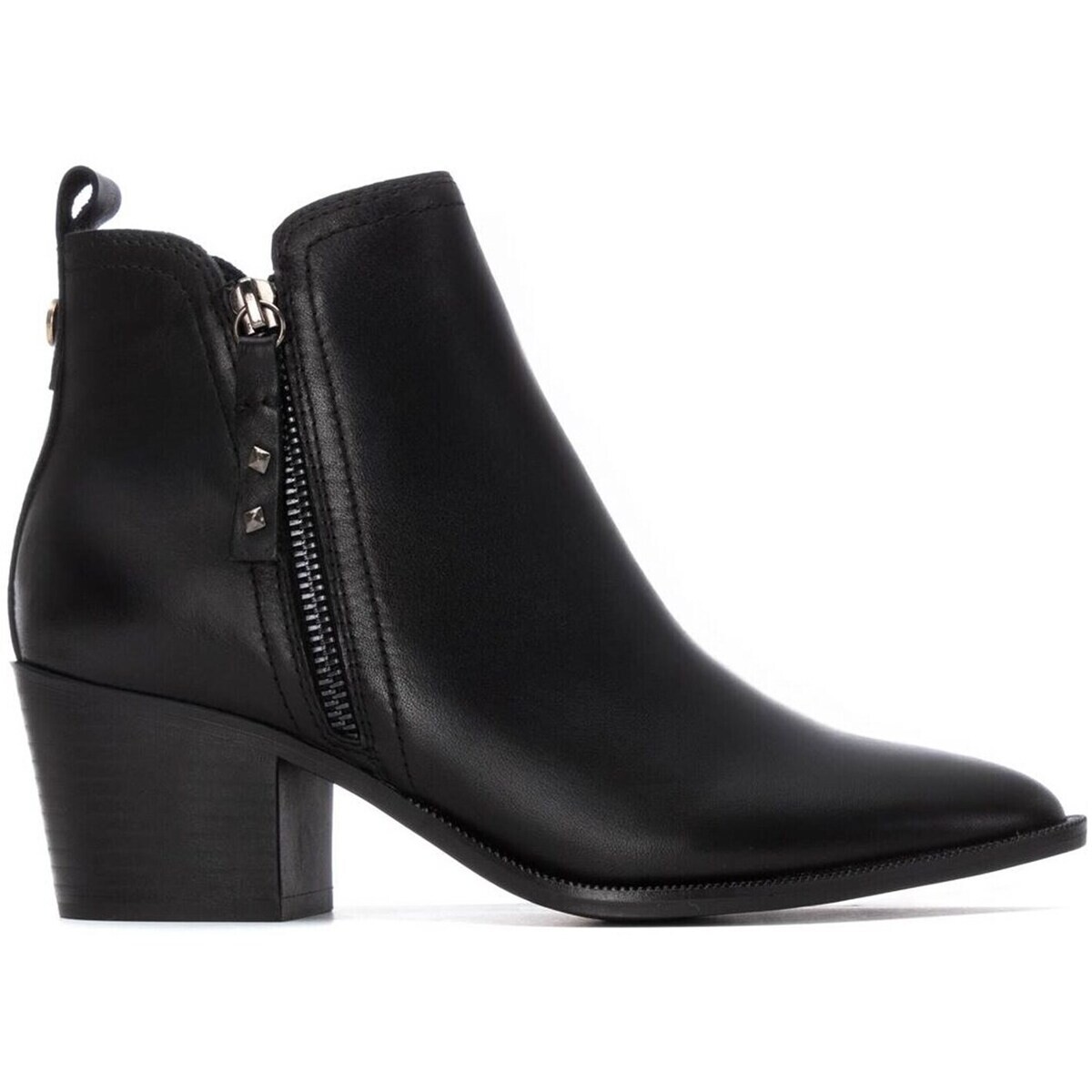 Carmela  162585  Černá