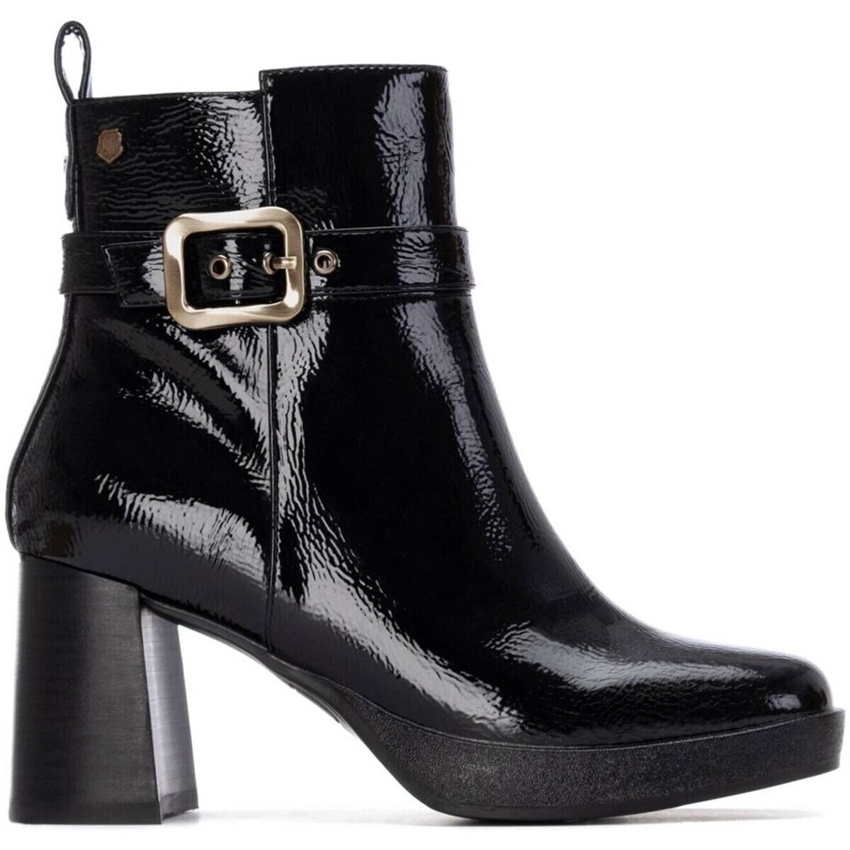 Carmela  162533  Černá