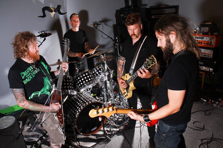 Mick Hutson Fotografie Mastodon, Mick Hutson, 40 × 26.7 cm