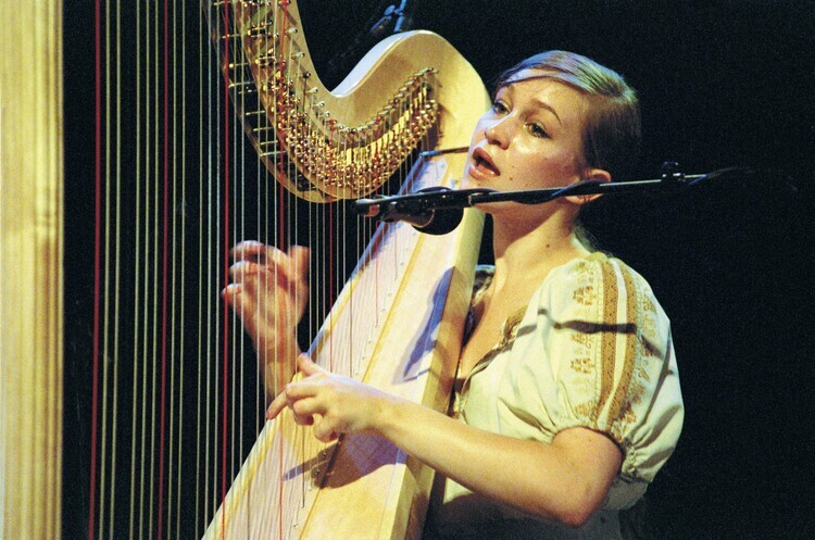 Peter Pakvis Fotografie Photo of Joanna NEWSOM, Peter Pakvis, 40 × 26.7 cm