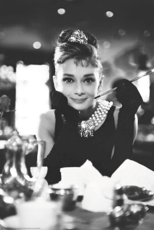 Europosters Plakát, Obraz - Audrey Hepburn, Breakfast at Tiffany’s (1961) Directed by Blake Edwards, 61 × 91.5 cm
