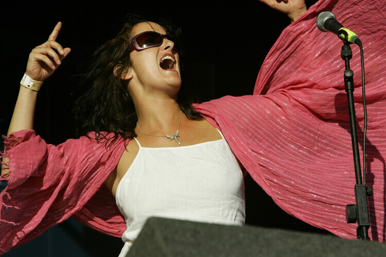 Nigel Crane Fotografie Photo of Sian EVANS and KOSHEEN, Nigel Crane, 40 × 26.7 cm