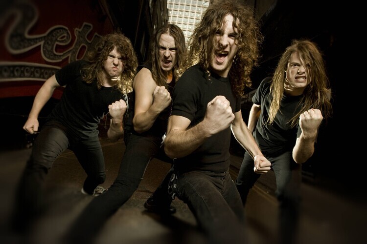 Nigel Crane Fotografie Airbourne Pose For Portraits, Nigel Crane, 40 × 26.7 cm