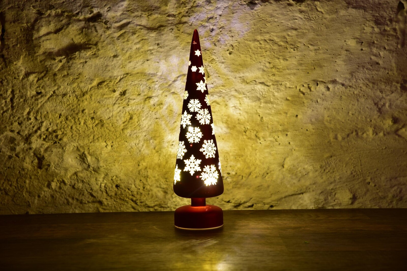 ZIMNÍ HVĚZDA | LED svítící stromeček | červený | 34 cm