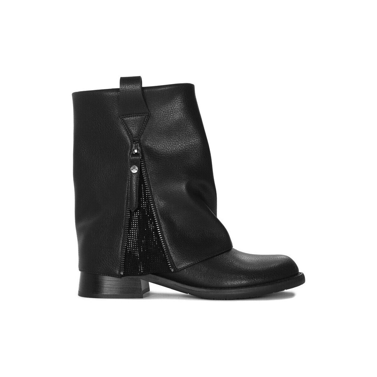 Maciejka  K721301008  Černá