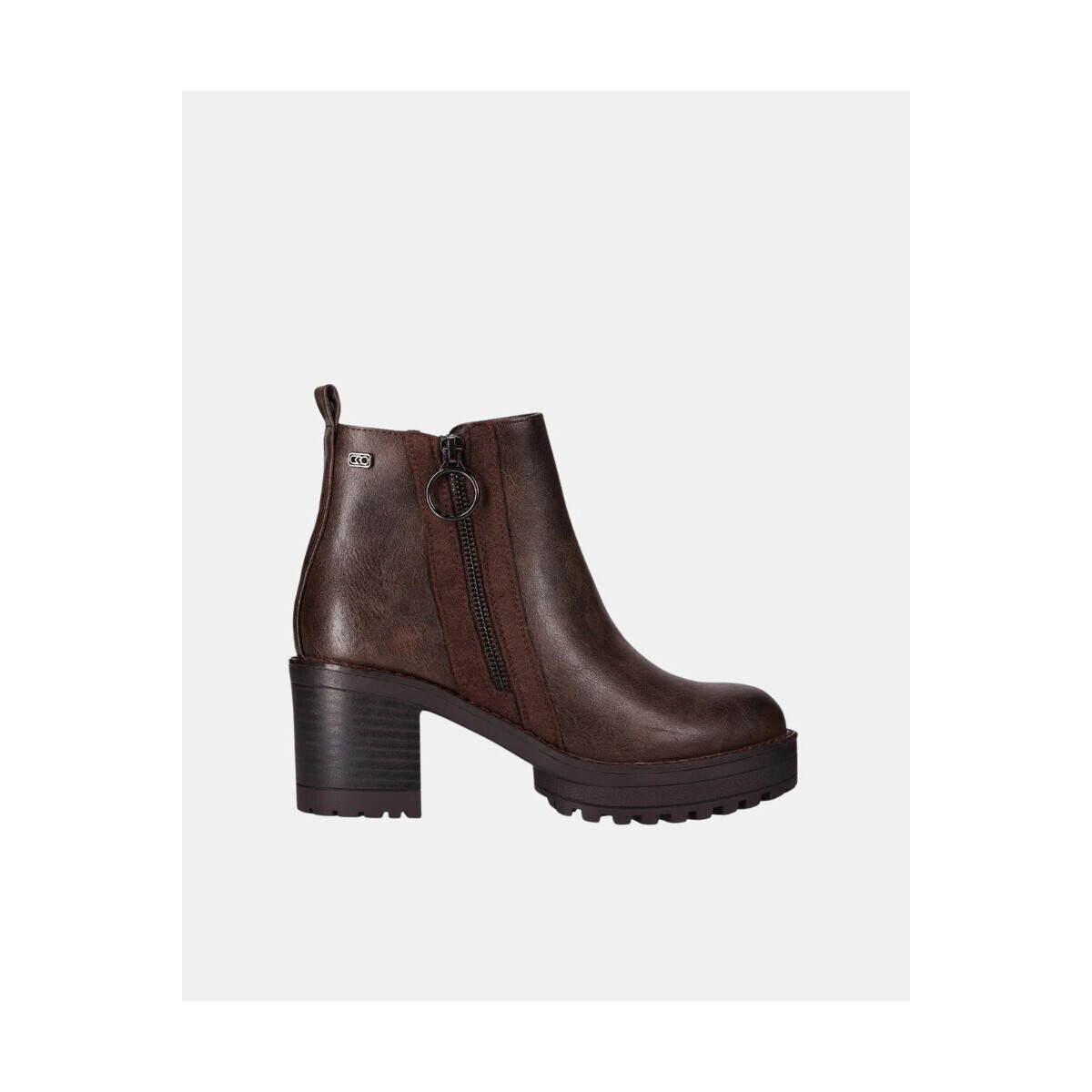 Chika 10  PILAR 28  Hnědá