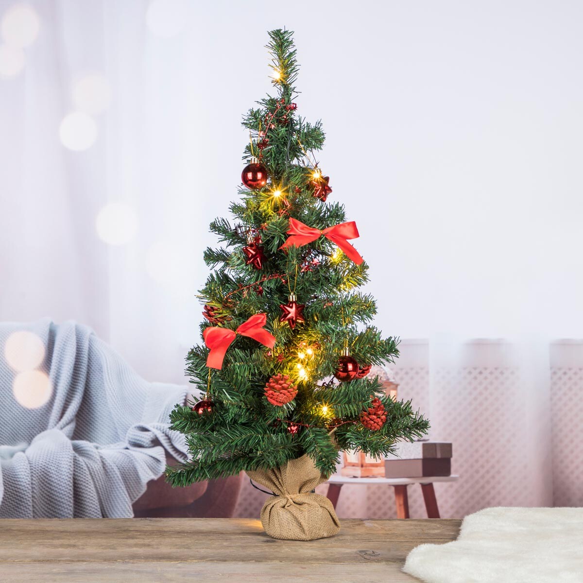 Umělý vánoční strom 75 cm, červené ozdoby