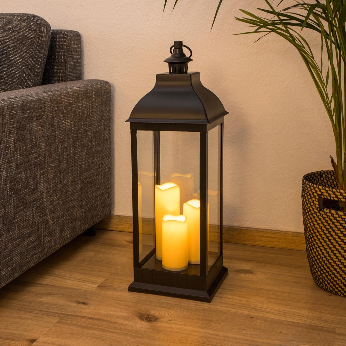 Lucerna s LED svíčkami