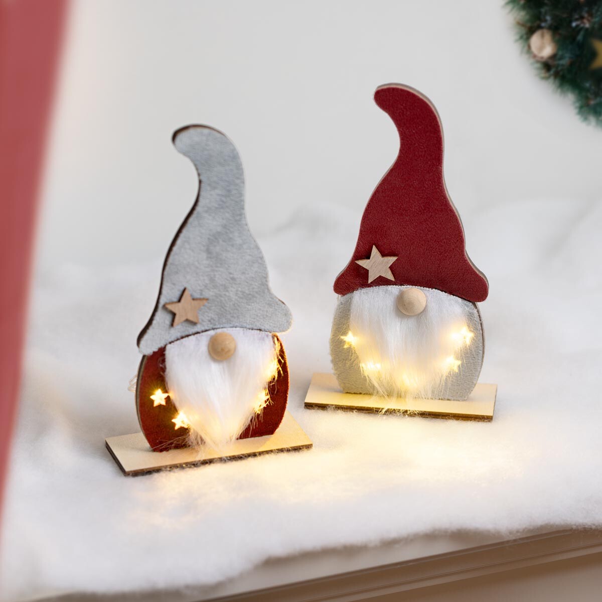 Dřevěný skřítek s LED - 2 kusy