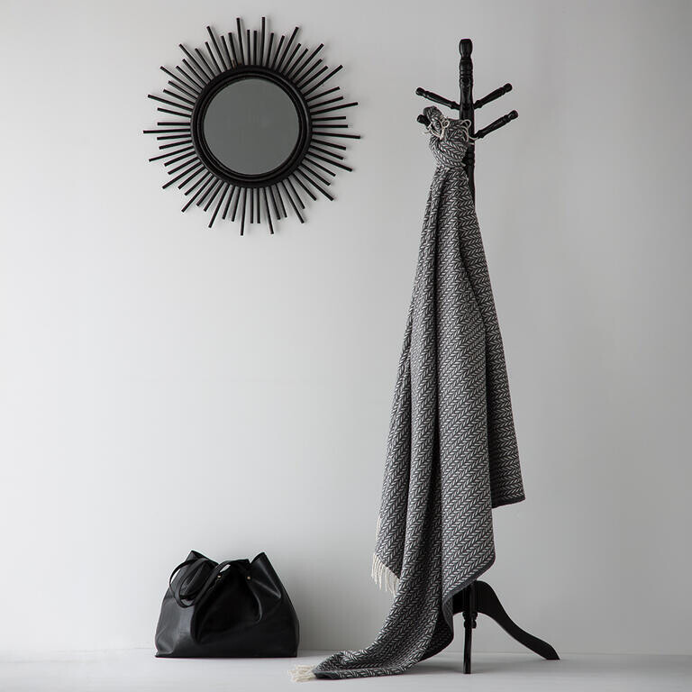 Pléd s třásněmi LADA tmavě šedý 150 x 200 cm