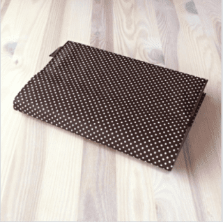 Obal na knihu - Puntíky na hnědé (UNI-XS)