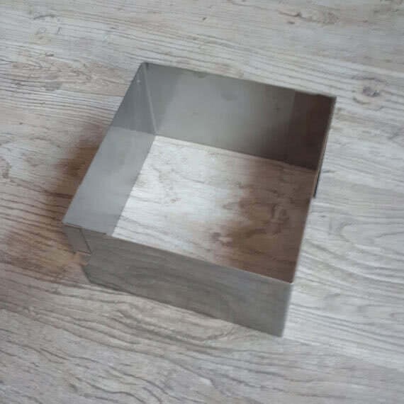 Forma Rd čtvercový 25x25 cm Výška 12 cm