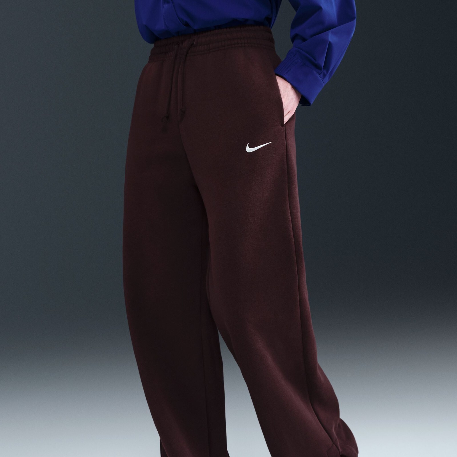 Nike Women High-Waisted Wide-Leg Trousers L