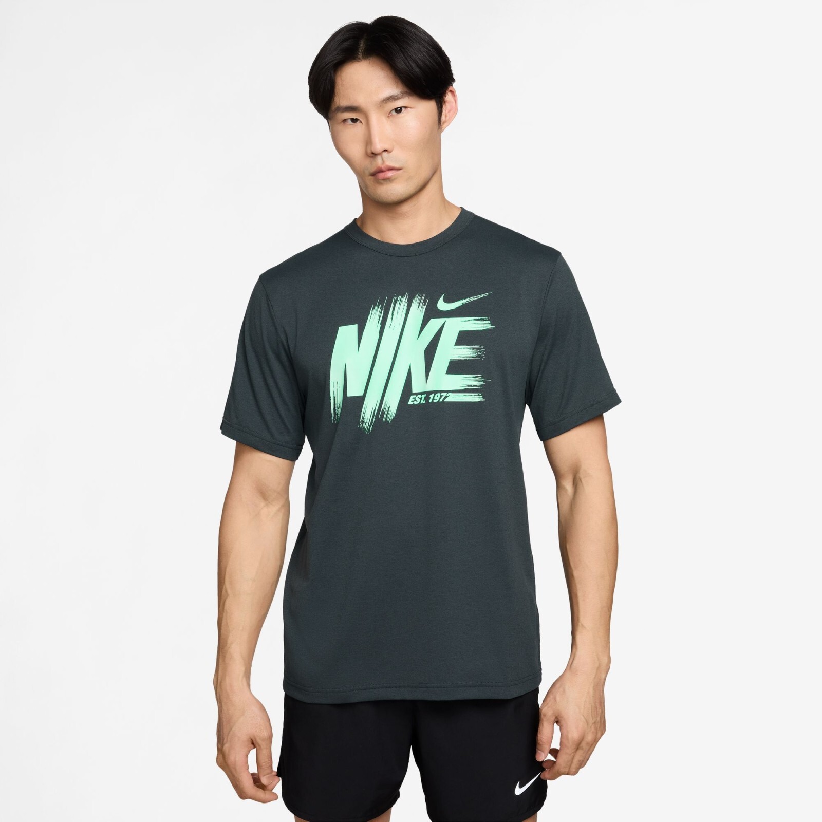 Nike Hyverse Men's Dri-FIT UV Training Top S
