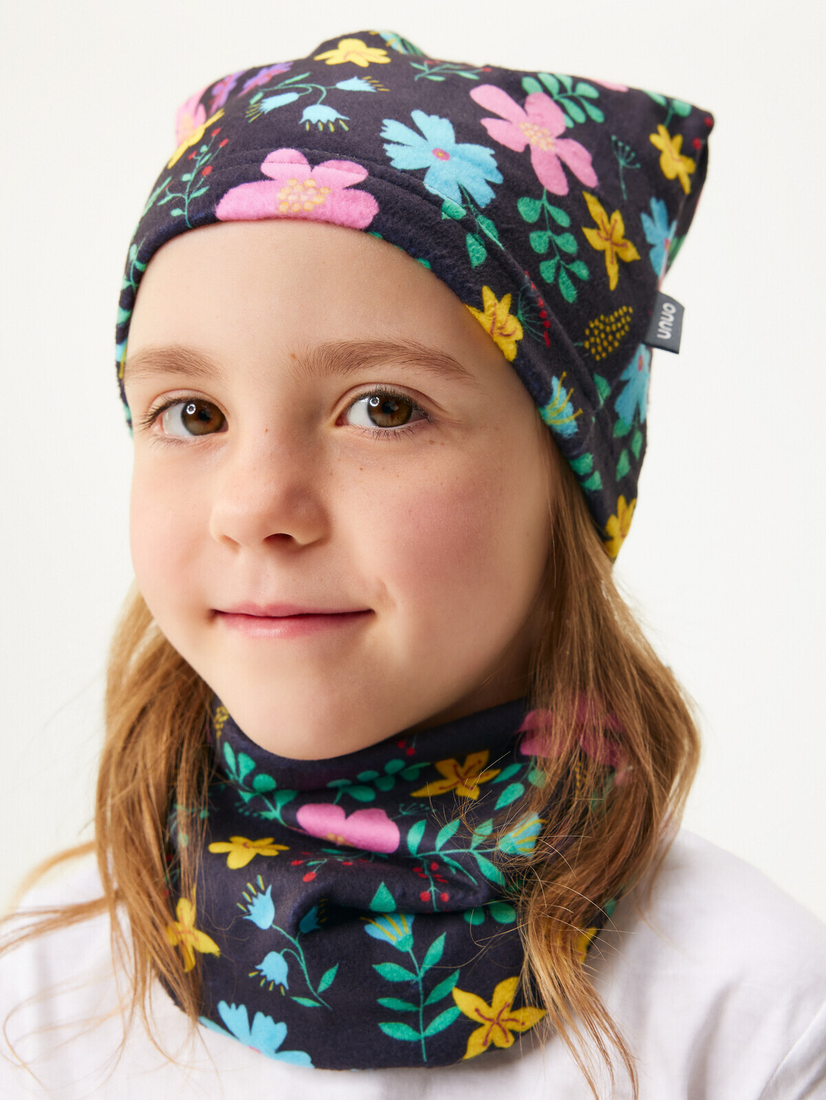 Unuo Dětská čepice fleecová Homeless, Kytičky Velikost: M 8596227153046