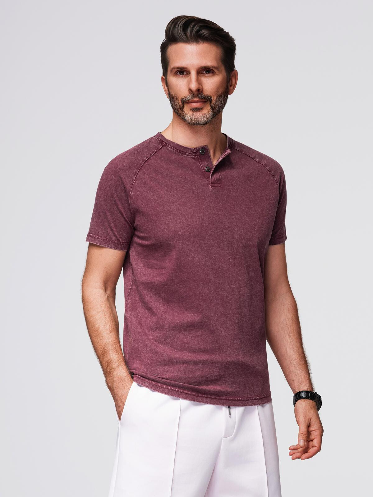 Ombre Men's T-shirt with wash effect and buttons at neckline - burgundy