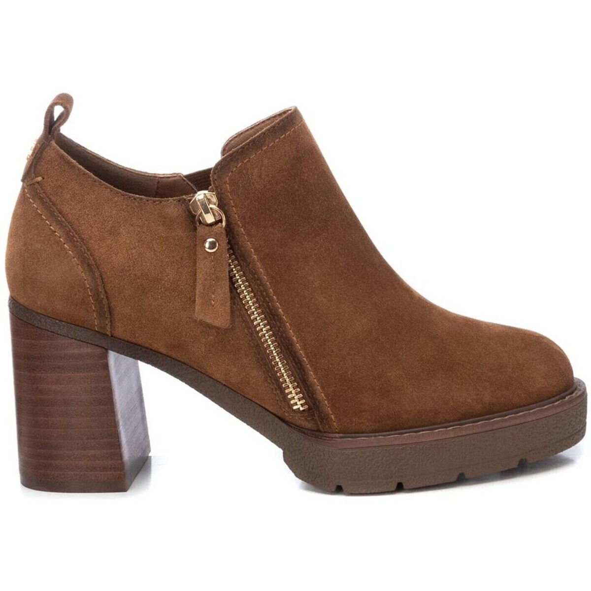 Carmela  161860  Hnědá