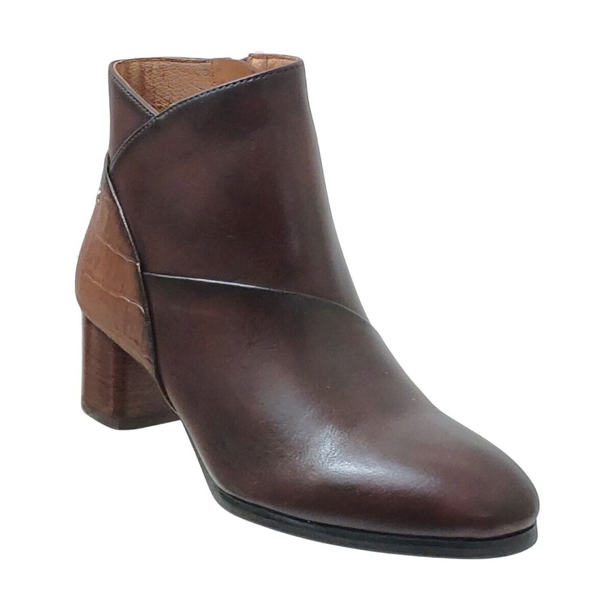 Pikolinos  Calafat W1z-8575  Hnědá