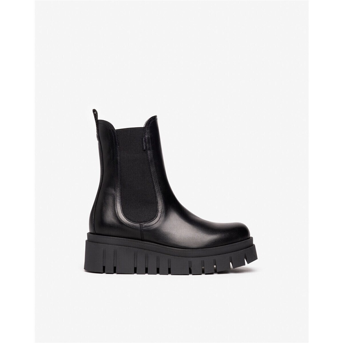 NeroGiardini  I309090D  Černá